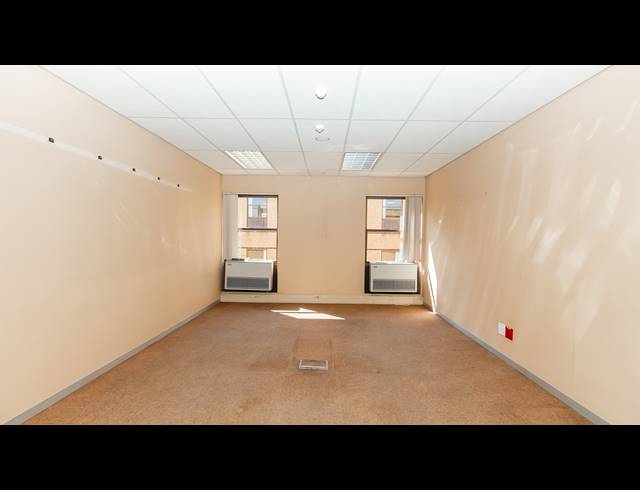 3,813M² OFFICE FOR SALE IN FERNDALE